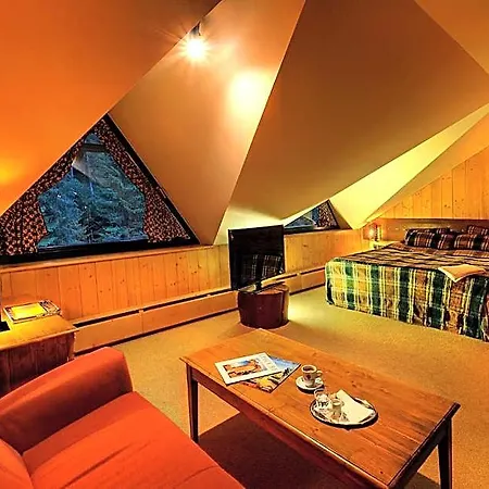 Tri Studnicky - Adult Friendly Hotel 4*